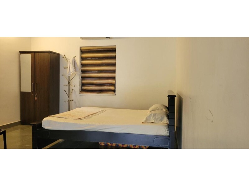 King size bed